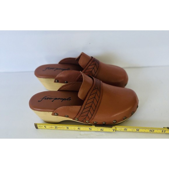 Free People Chloe Clogs Brown Leather Wood Base Pattern Band Studs 37.5/6.5- 7 - Picture 6 of 14